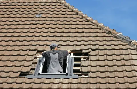 Pose de velux - Gond Pontouvre